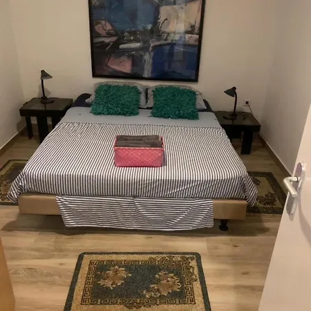 Lejlighed In With Balcony, Air Conditioning, Wi-fi Vrsi