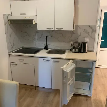 Apartmán In With Balcony, Air Conditioning, Wi-fi